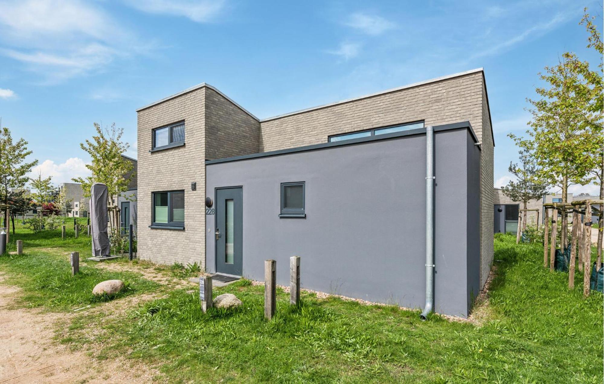 2 Bedroom Gorgeous Home In Lembruch-Duemmer See Esterno foto